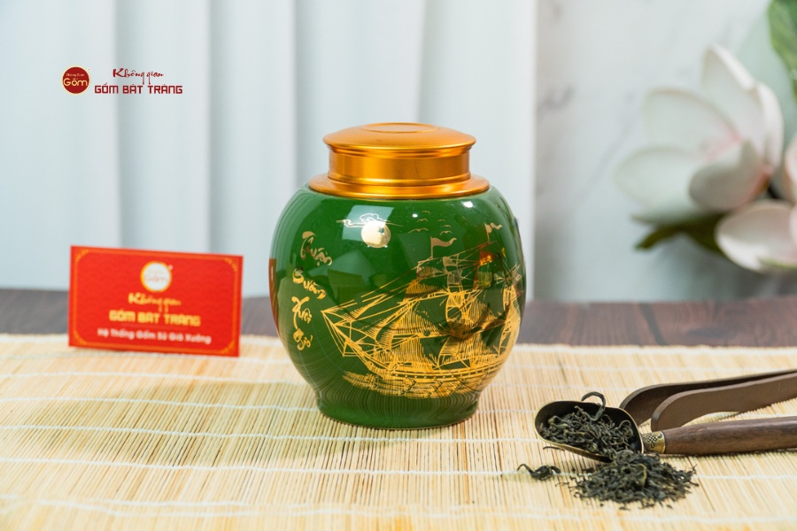 Hũ Đựng Trà Men Xanh Họa Tiết Thuận Buồm Xuôi Gió Vẽ Vàng