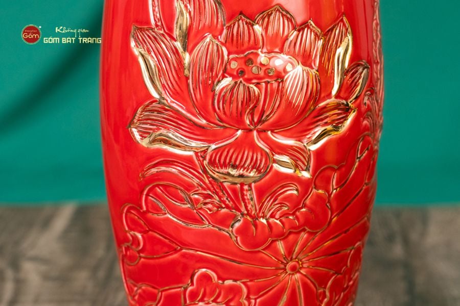 Lọ Hoa Men Màu Hoa Sen Vẽ Vàng