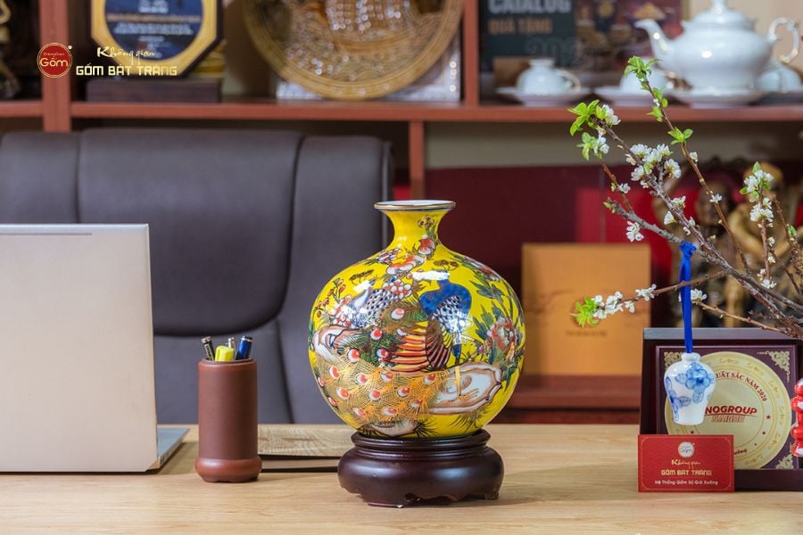 Quả Hút Lộc Men Vàng Công Đào Vẽ Vàng