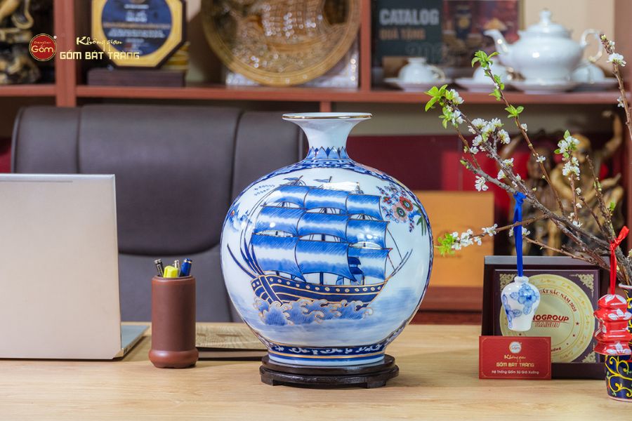 Quả Hút Lộc Nhị Cảnh Én Đào Thuận Buồm Vẽ Vàng