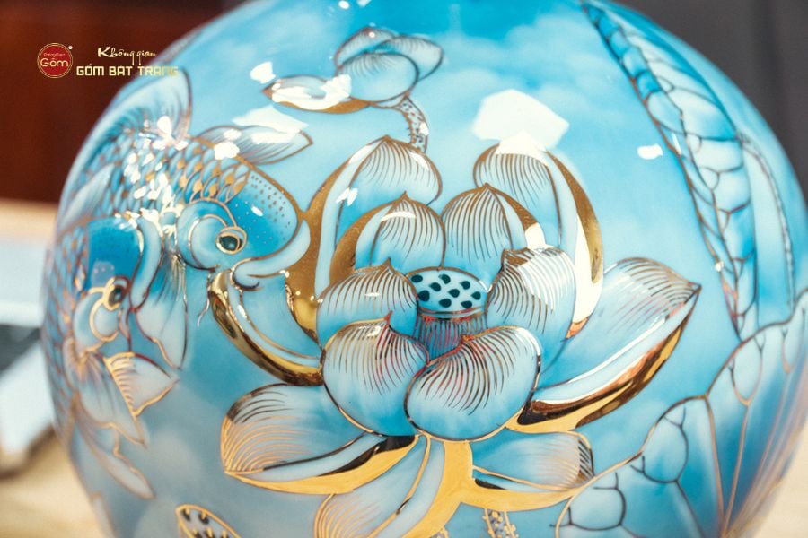 Quả Hút Lộc Niên Niên Hữu Dư Chạm Nổi Vẽ Vàng