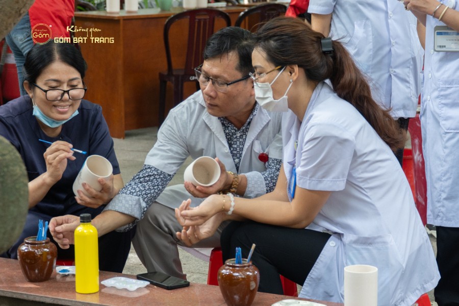 Không Gian Gốm Đồng Hành Cùng Viện Y Dược Học Dân Tộc TP.HCM