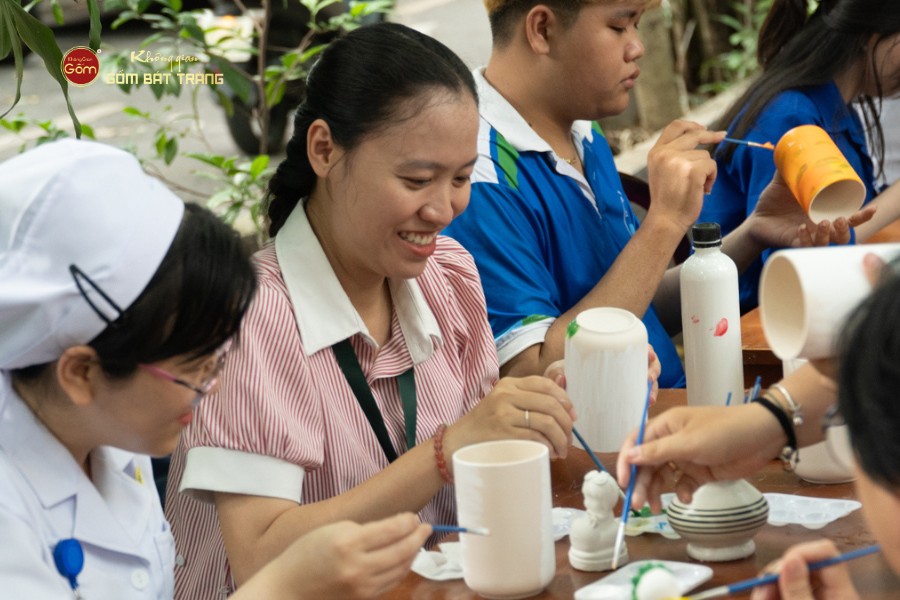 Không Gian Gốm Đồng Hành Cùng Viện Y Dược Học Dân Tộc TP.HCM