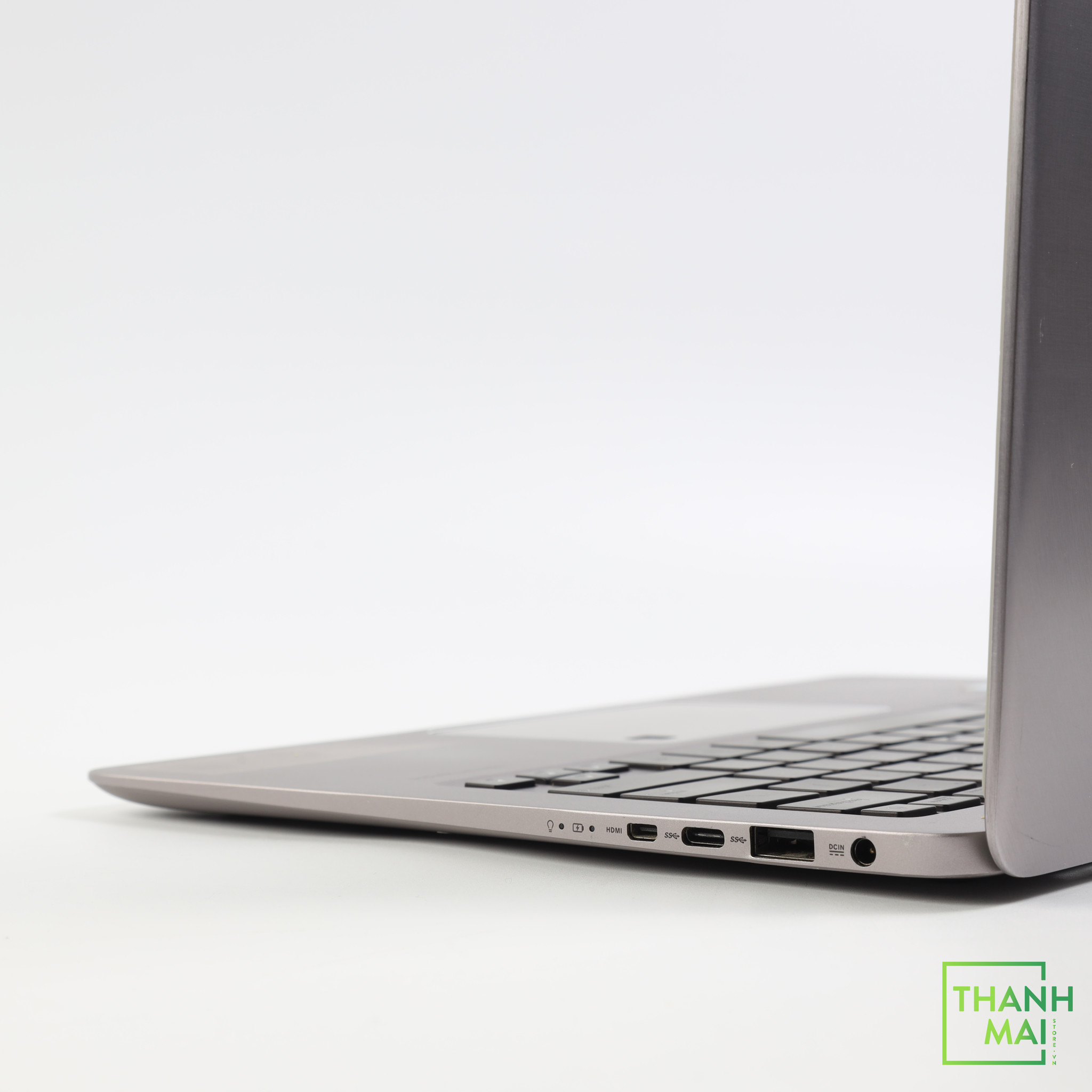 Laptop Asus Zenbook UX330U |Core I5 - 8250U | Ram 8GB | SSD 256 GB | 13.3 Inch FHD IPS