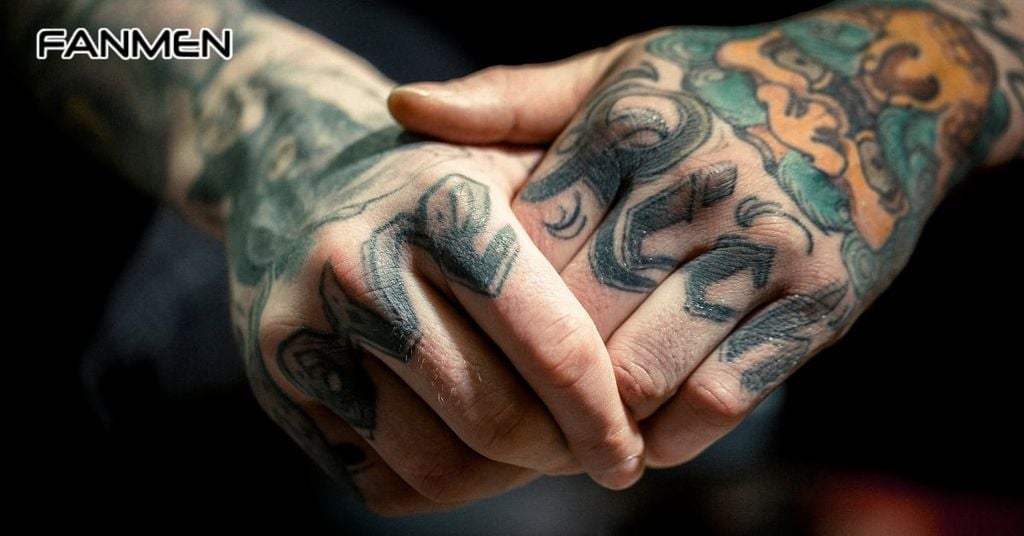 Các hình xăm ở tay 2