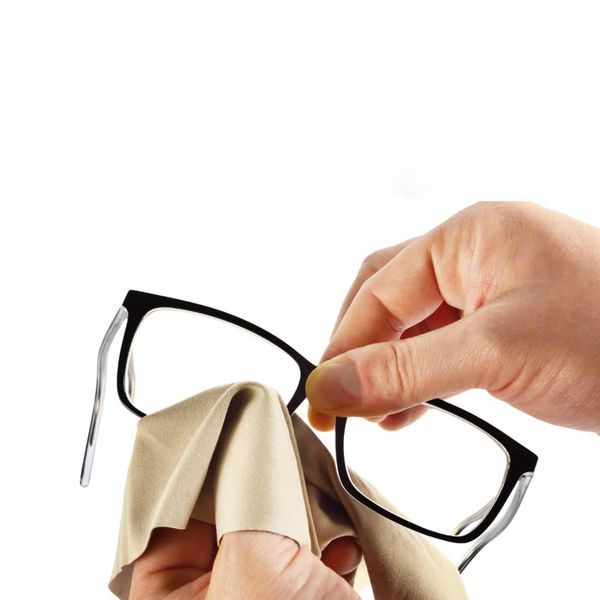 lau chùi kính đúng kỹ thuật