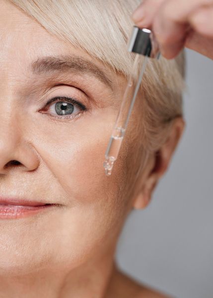 Retinol: “Thần Dược” Chống Lão Hóa Và Giải Mã Công Dụng Thật Sự