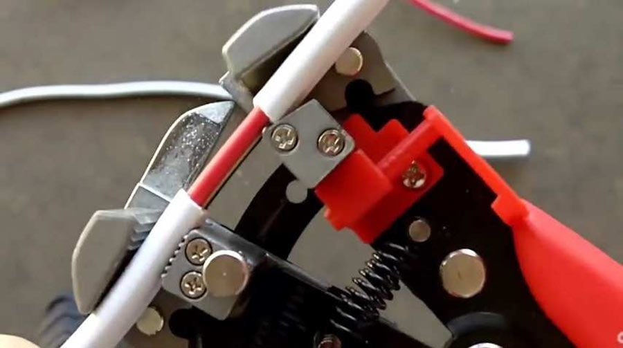 Hướng dẫn cách tách vỏ dây điện chi tiết