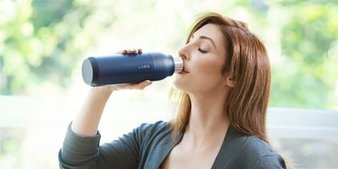 Tại sao giới trẻ hiện đại lựa chọn bình nước giữ nhiệt LARQ?