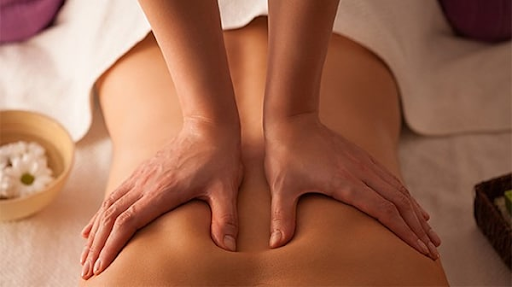 Các cách massage lưng giúp thư giãn cơ bắp