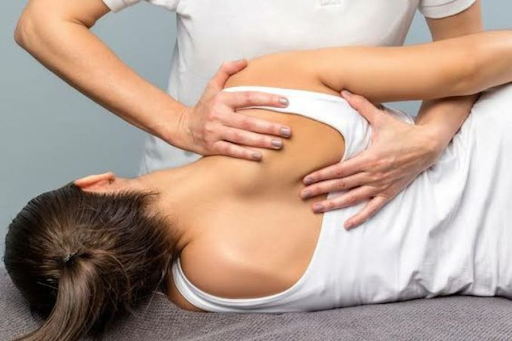 Massage cơ thể thường xuyên để giảm căng thẳng và mệt mỏi