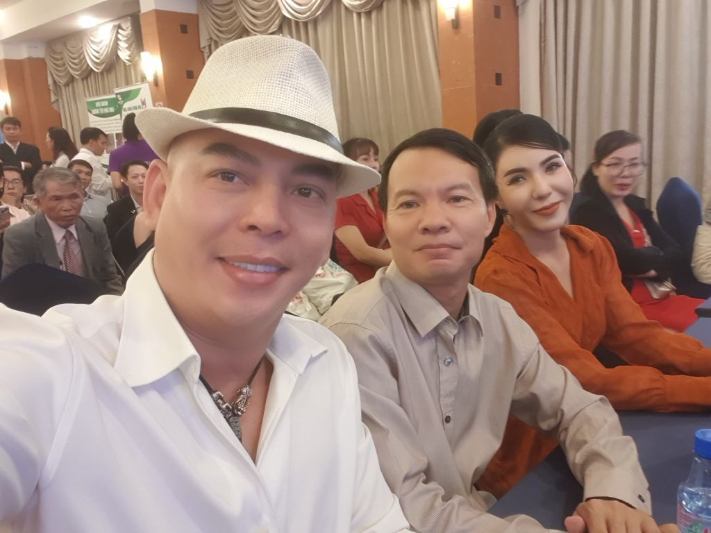 Mr Phong (Ca sĩ, Doanh nhân TPHCM)