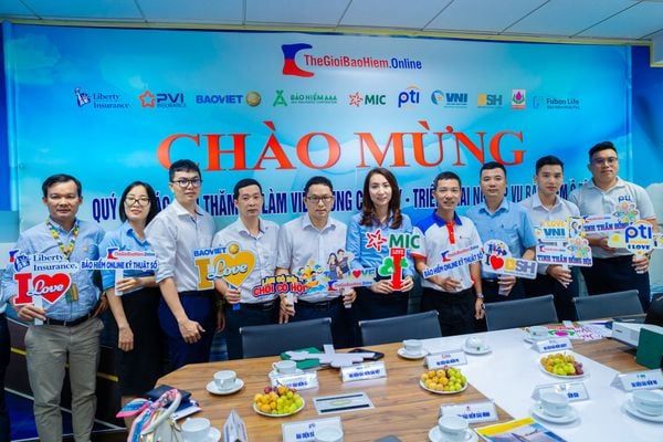 Tặng thẻ bảo hiểm xe máy miễn phí