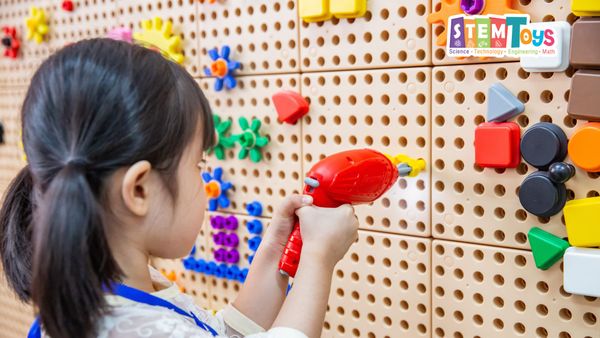 Lợi Ích Của Đồ Chơi STEM Mầm Non