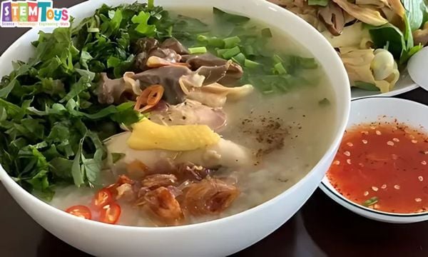 Cháo gà nấu với rau gì?