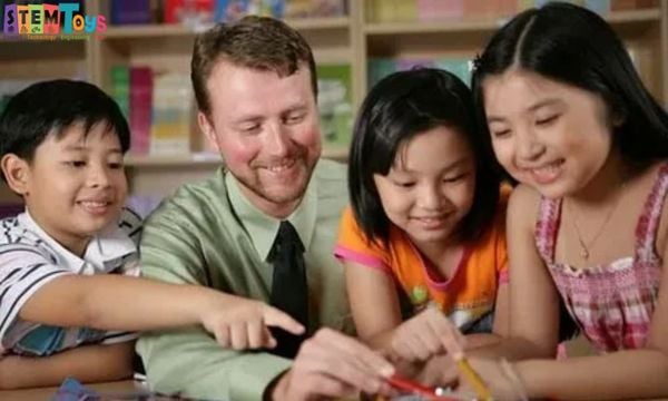 Hãy cảm thông với trẻ