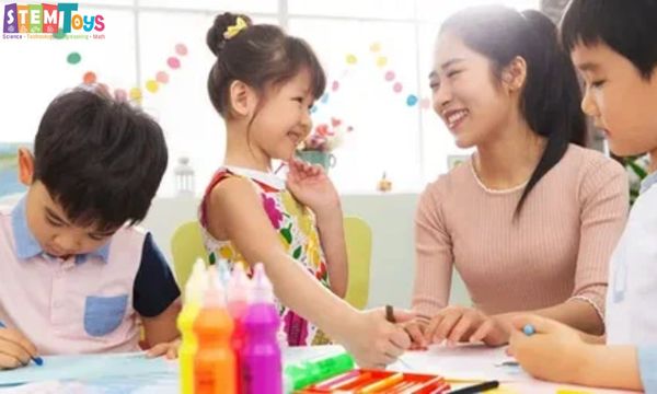 Kinh nghiệm mua sắm đồ dùng học tập