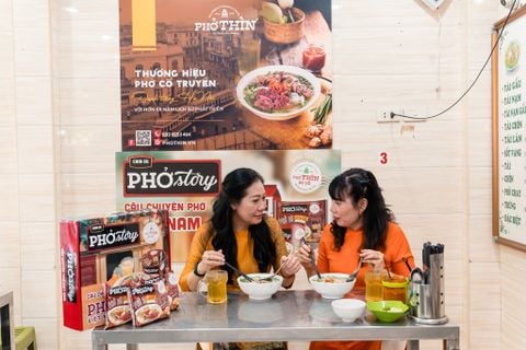 Bắt tay cùng Phở Thìn Bờ Hồ, Chin-su ra mắt phở ăn liền “Phở Story” mang hương vị phở gia truyền đến mọi miền