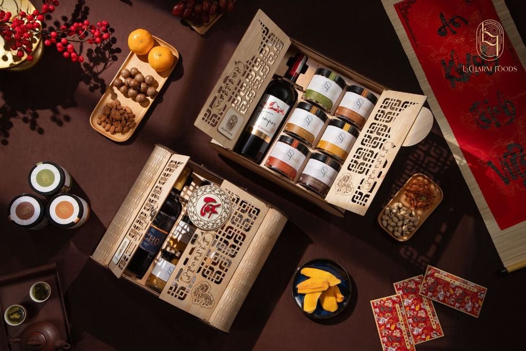 Chọn quà Tết tại Hồ Chí Minh Lacharm Foods