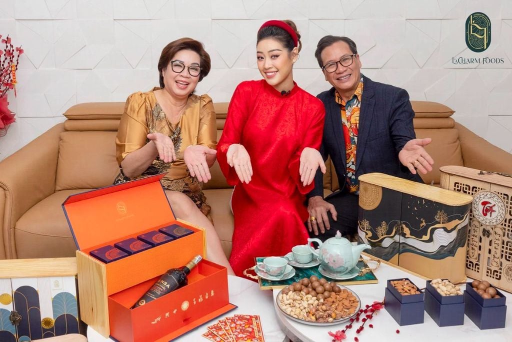 Chọn quà Tết tại Hồ Chí Minh Lacharm Foods