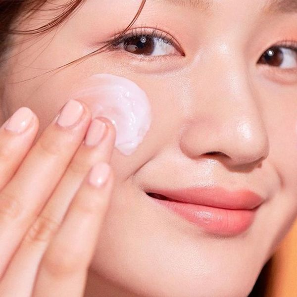 CÓ CẦN DƯỠNG ẨM CHO DA DẦU MỤN HAY KHÔNG?