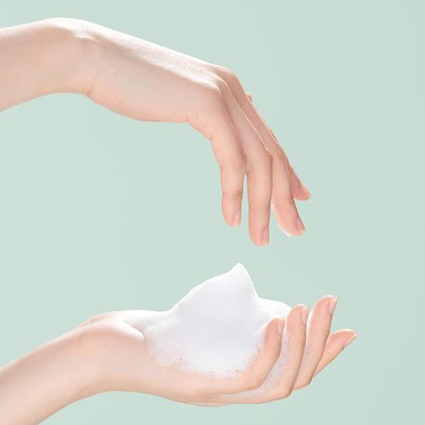 CÁCH DÙNG SỮA RỬA MẶT TẠO BỌT