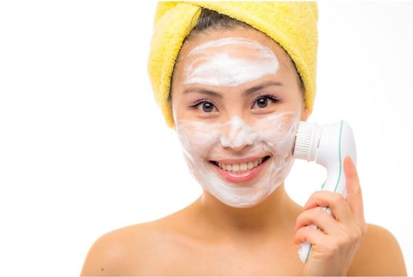 hướng dẫn sử dụng máy rửa mặt đúng cách