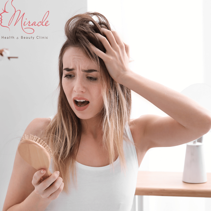 Tóc Rụng Ở Phụ Nữ Sau Sinh: Nguyên Nhân Và Cách Khắc Phục