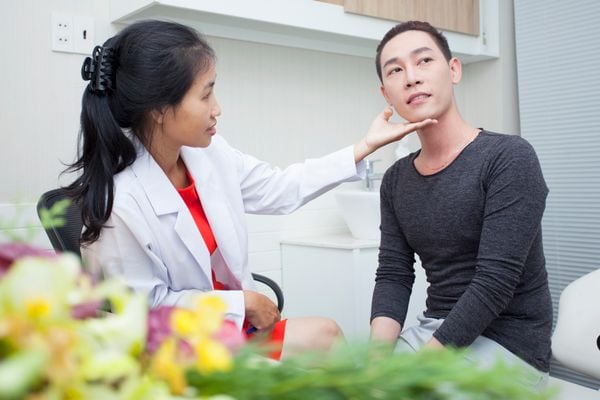 DÁNG MŨI ĐẸP LÀ NHƯ THẾ NÀO ?