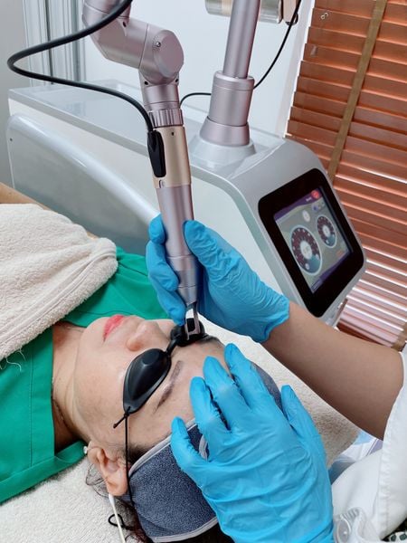 HỆ THỐNG MÁY MÓC CÔNG NGHỆ CAO TẠI THẨM MỸ MIRACLE