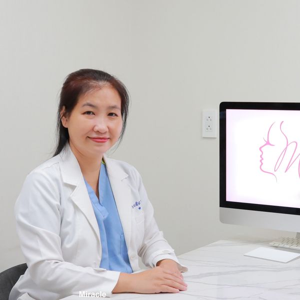 NÂNG NGỰC BAO LÂU ĐƯỢC MANG THAI ?