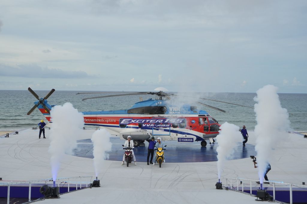 SALUTE THE NEW KING 2023: BỮA TIỆC ĐẲNG CẤP VỚI MÀN TRỰC THĂNG HẠ CÁNH CÙNG SIÊU PHẨM EXCITER 155 VVA – ABS