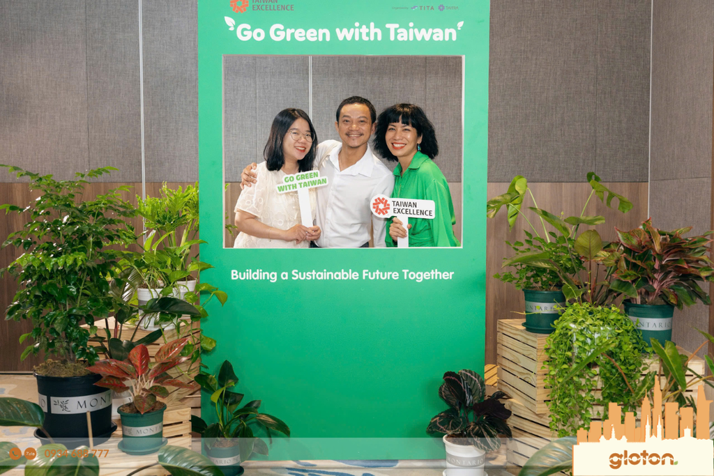 Photobooth bằng carton tái chế – giải pháp xanh cho sự kiện bền vững