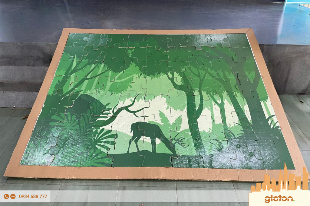 The picture after being fully assembled by cardboard
