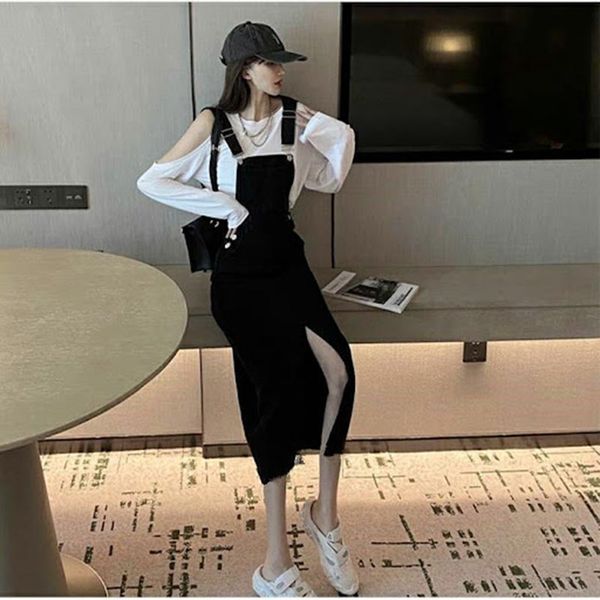Váy yếm xẻ tà