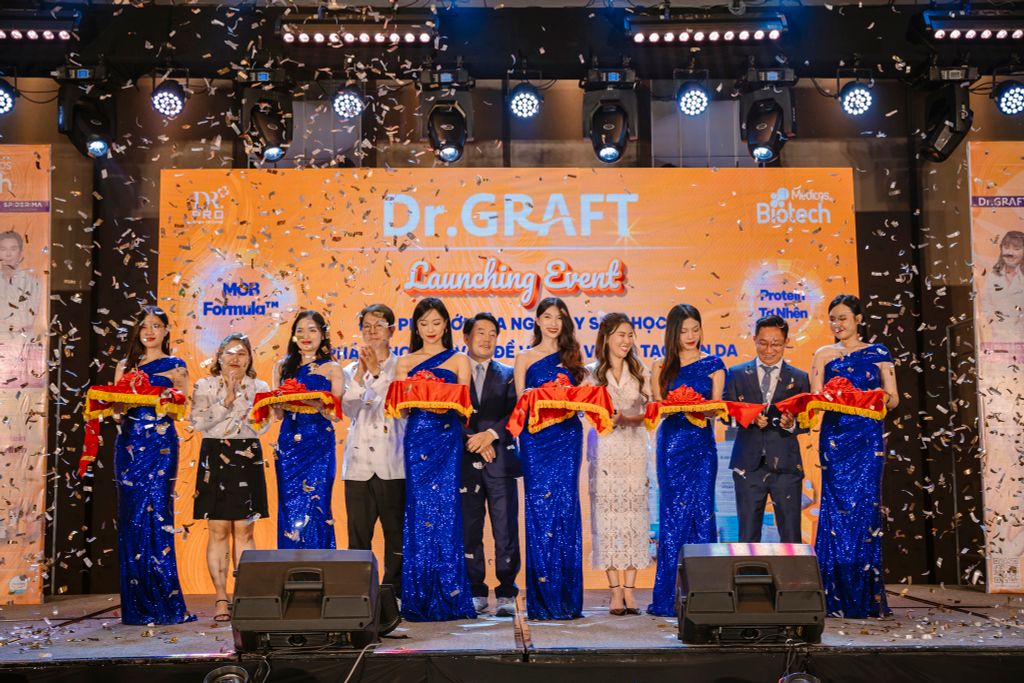 LỄ RA MẮT SẢN PHẨM DR. GRAFT | ĐỘT PHÁ MỚI CỦA NGÀNH Y SINH HỌC - GIẢI PHÁP CHO CÁC VẤN ĐỀ VỀ TÓC VÀ TÁI TẠO LÀN DA