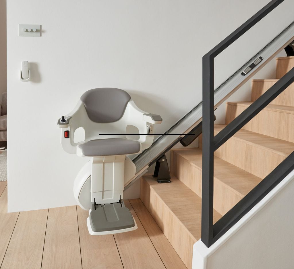 Lắp đặt ghế thang máy stairlift – Giải pháp di chuyển cho người già và trẻ nhỏ