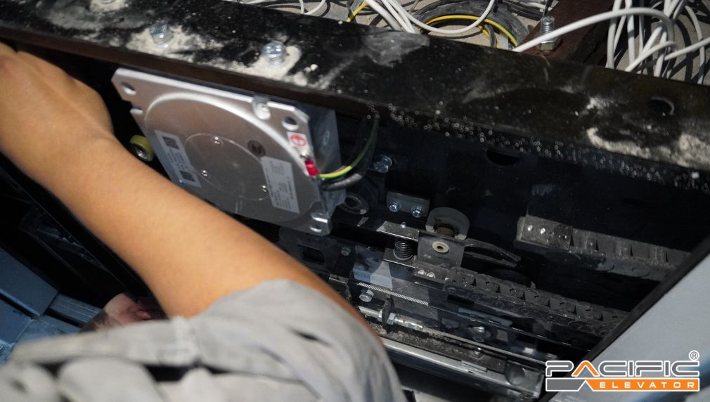 Kỹ thuật Pacific bảo trì thang máy gia đình