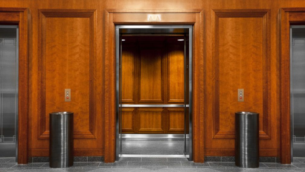 cabin thang máy