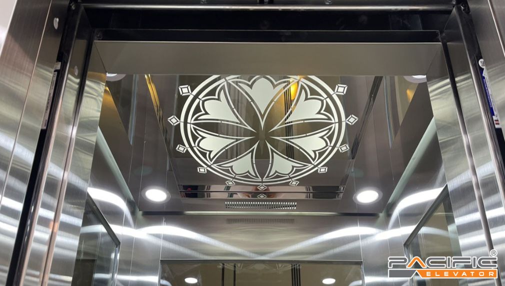 đèn chiếu sáng trong thang máy