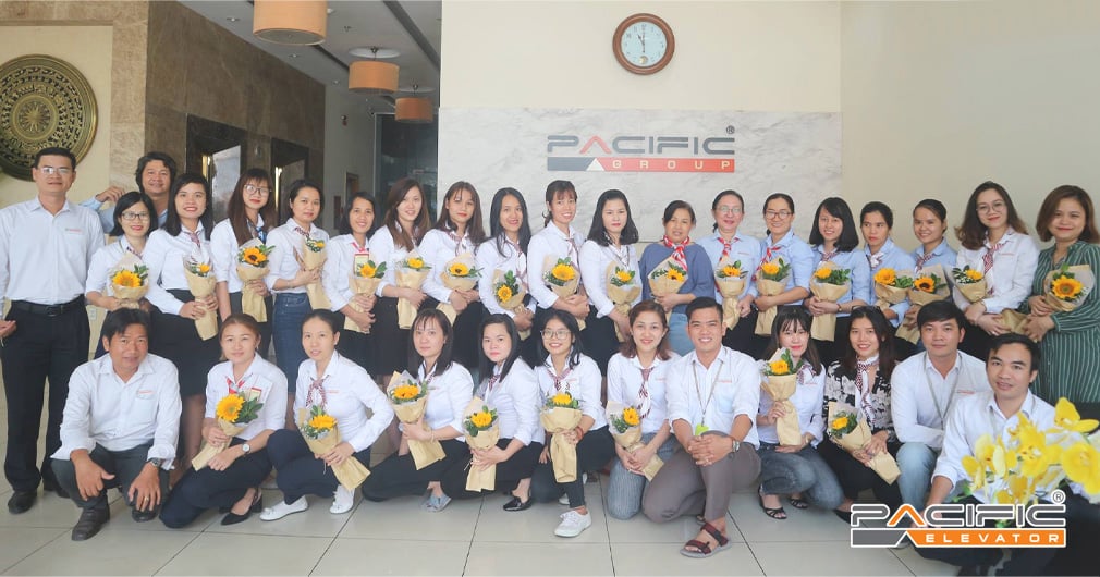 Hình ảnh đội ngũ tại Trụ sở chính - Toà nhà Sentosa