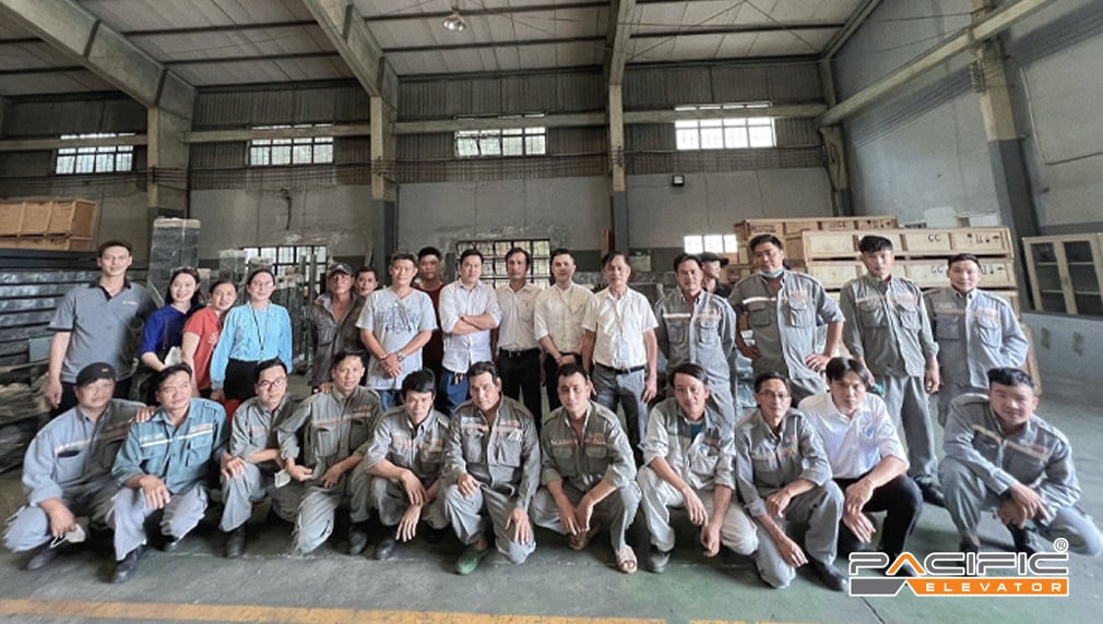 Đội ngũ nhân sự Pacific tại Nhà Máy Sản Xuất