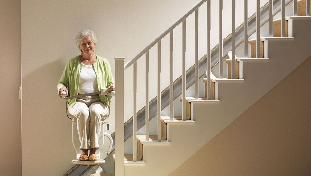 lắp đặt thang ghế stairlift tiện lợi
