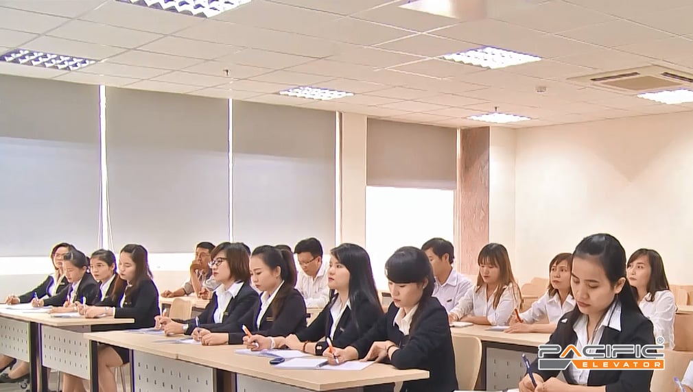 Hình ảnh thang máy Pacific - chương trình đào tạo nhân sự