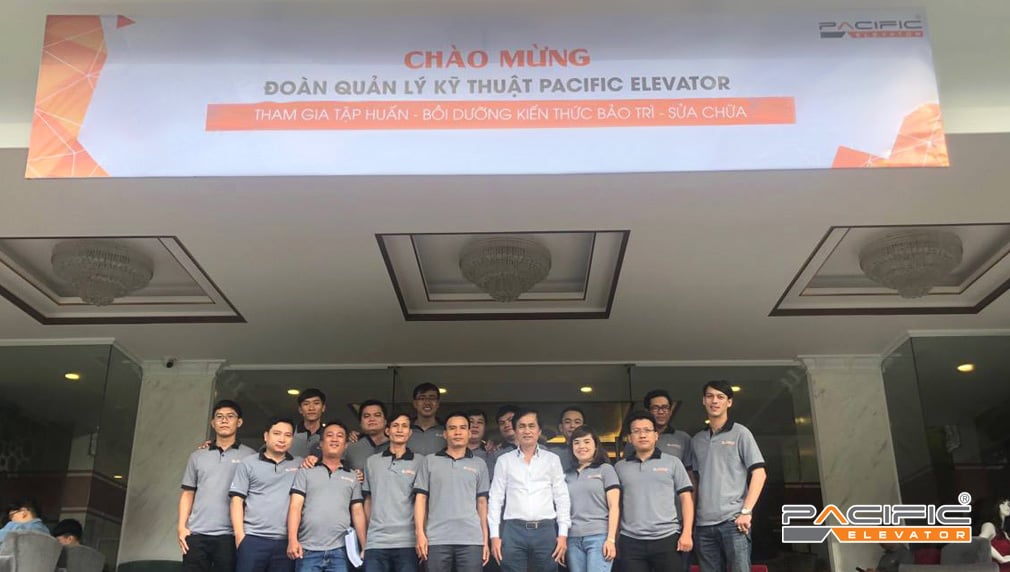 Hình ảnh của đoàn kỹ thuật tham gia khóa tập huấn của Công ty TNHH Thang Máy Pacific