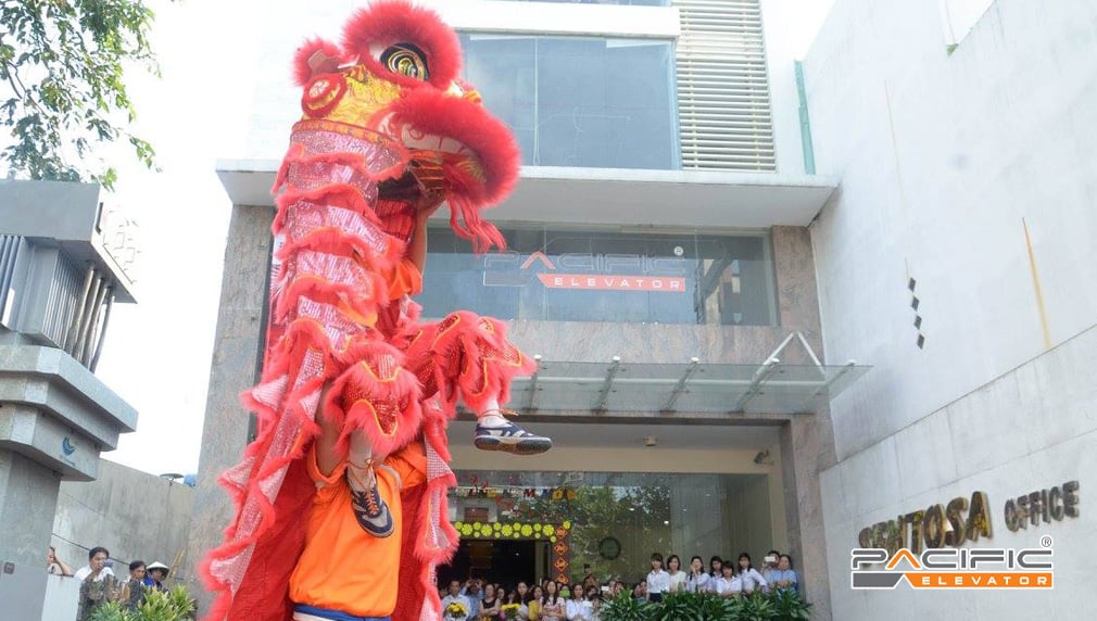 Thang máy Pacific tổ chức sự kiện múa lân chúc mừng năm mới