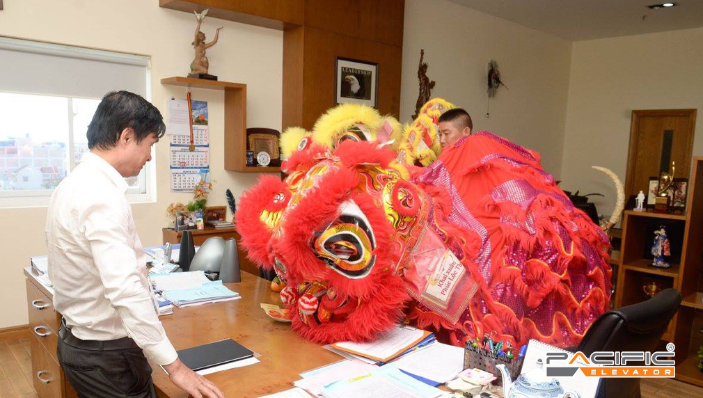 Thang máy Pacific tổ chức sự kiện múa lân chúc mừng năm mới