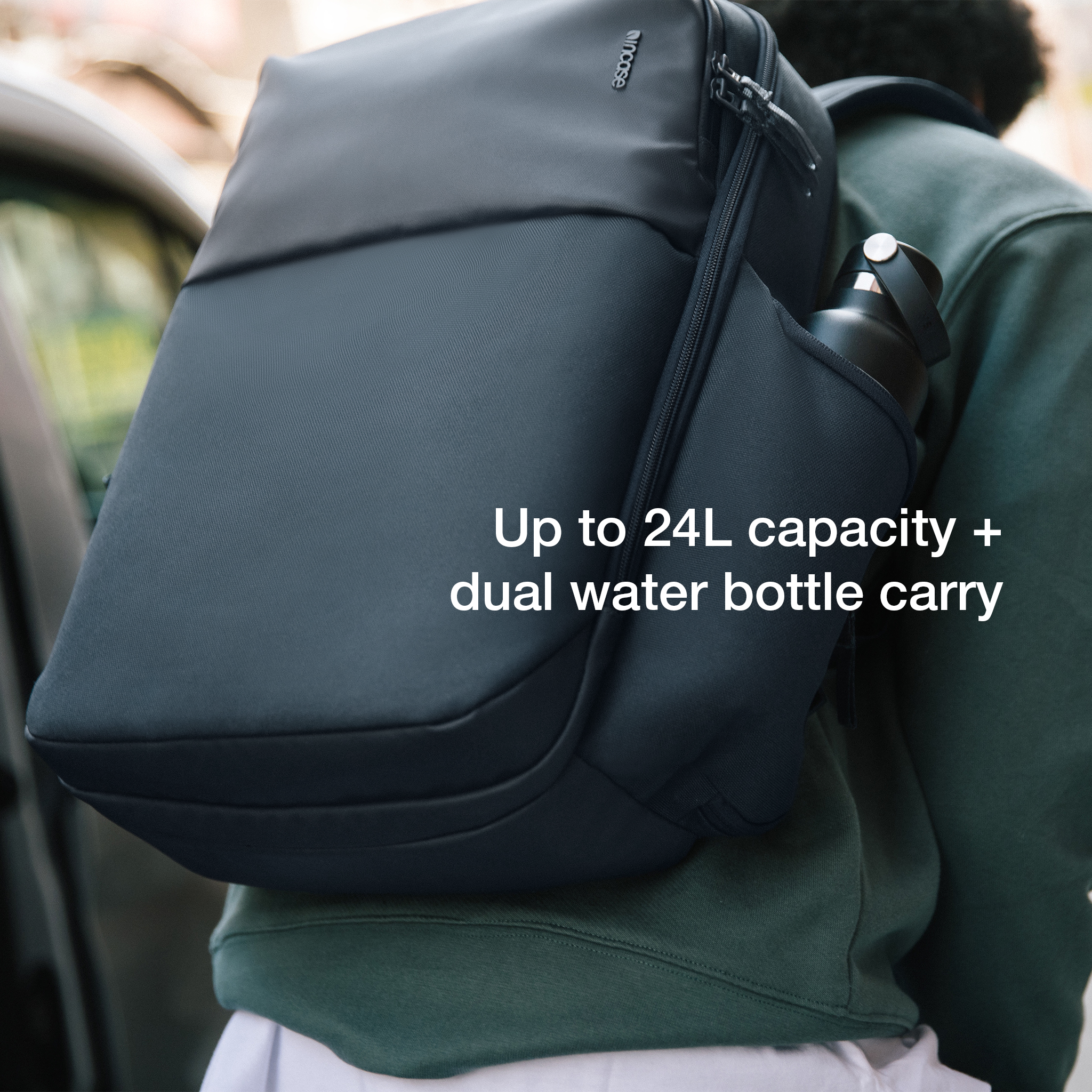 Balo Incase A.R.C. Daypack 24L