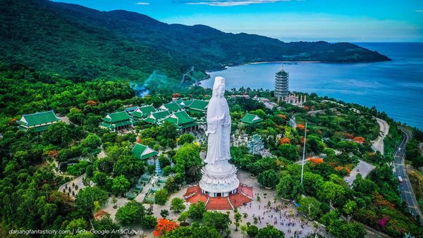 Chùa Linh Ứng tại Bà Nà Hills