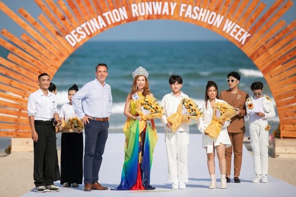 Khai mạc ngày đầu tiên của Destination Runway Fashion Week 2024 - Children of The Sun - Những đứa con của Mặt Trời tại Premier Village Đà Nẵng Resort